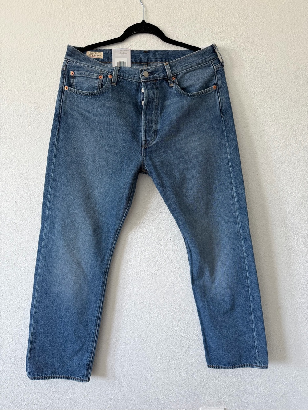 Premium 501 Levi's Men's Medium Blue Straight Jeans